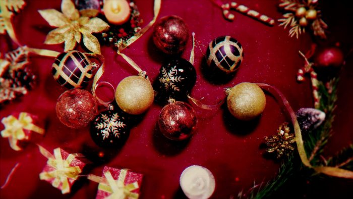Elegant Christmas Balls – Refined Bauble Swing MOGRT Template for Premiere Pro